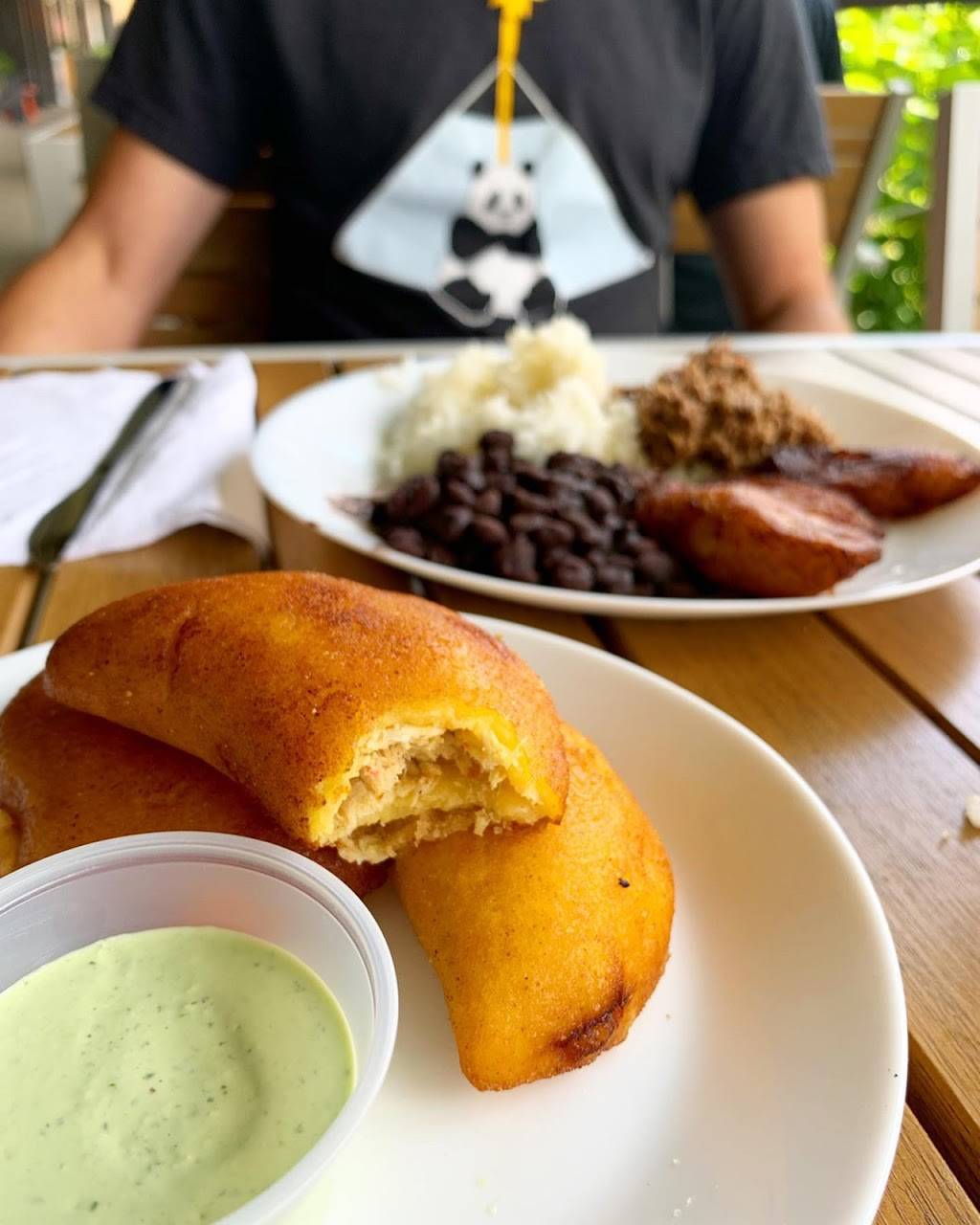 Global Café | restaurant | 1350 Concourse Ave Ste 157, Memphis, TN 38104, USA | 9015126890 OR +1 901-512-6890