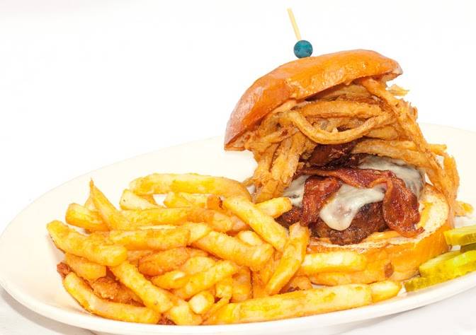 Stars On Hingham Harbor | restaurant | 3 Otis St, Hingham, MA 02043, USA | 7817493200 OR +1 781-749-3200