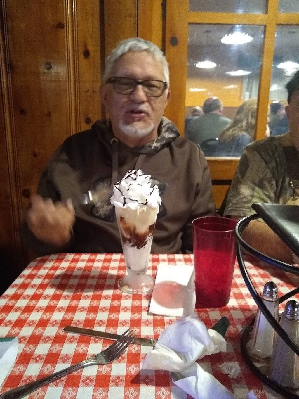 Gumbas Pizzeria & Grill | restaurant | 350 Bonta, Blairsden, CA 96103, USA | 5308361212 OR +1 530-836-1212