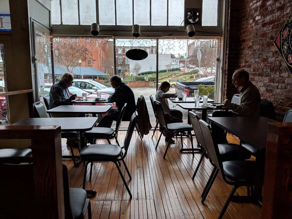 Hot & Cold Cafe | restaurant | 1206 Main St, Lynchburg, VA 24504, USA | 4348464976 OR +1 434-846-4976