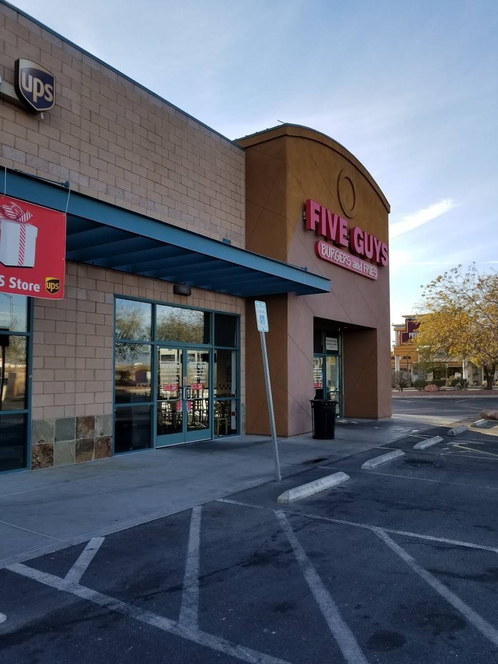 Five Guys | meal takeaway | 7580 S Las Vegas Blvd, Las Vegas, NV 89123, USA | 7024310055 OR +1 702-431-0055