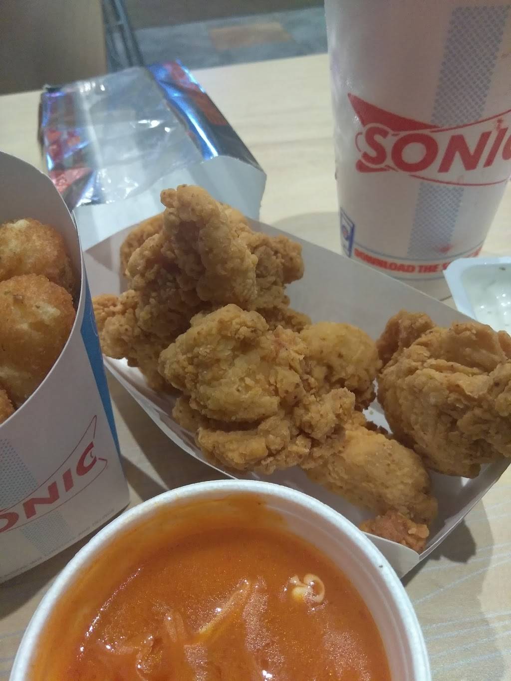 Sonic Drive-In | restaurant | 29622 W Seven Mile Rd, Livonia, MI 48152, USA | 5869576206 OR +1 586-957-6206