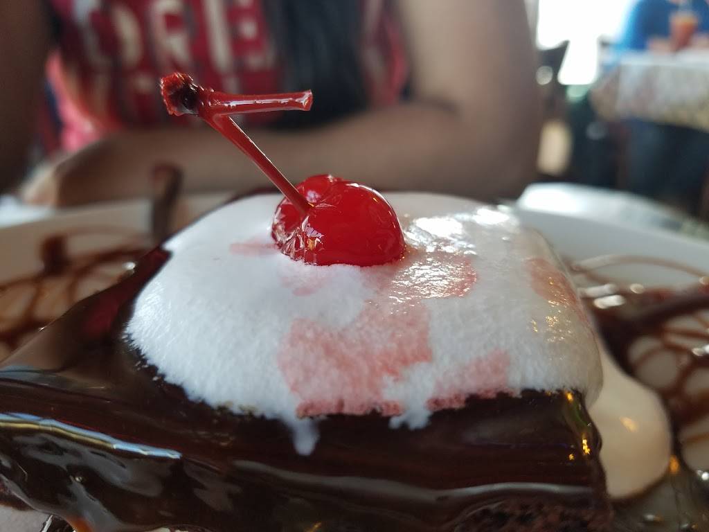 Berts Hometown Grill-Pizzeria | restaurant | 902 Tellico St S, Madisonville, TN 37354, USA | 4234422222 OR +1 423-442-2222