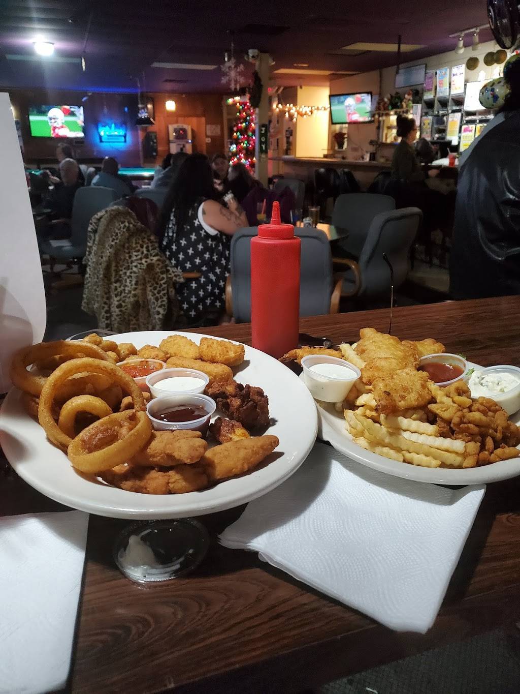 BZs Sports Bar & Grill | restaurant | 17730 Ambaum Blvd S, Burien, WA 98148, USA | 2062436018 OR +1 206-243-6018