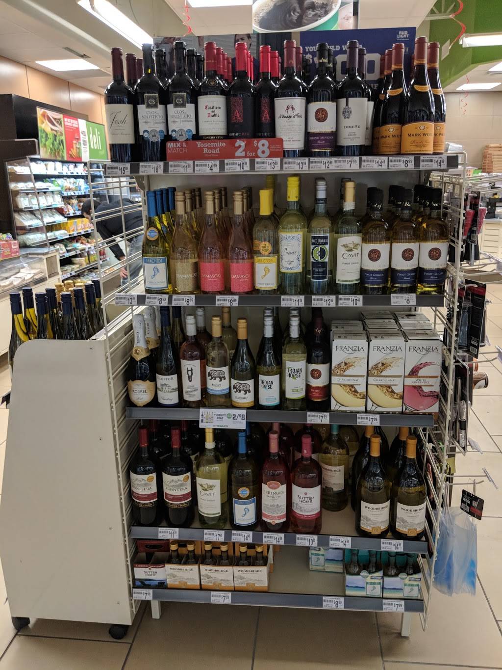 7-Eleven | bakery | 13191 Reams Rd, Windermere, FL 34786, USA | 4077823928 OR +1 407-782-3928