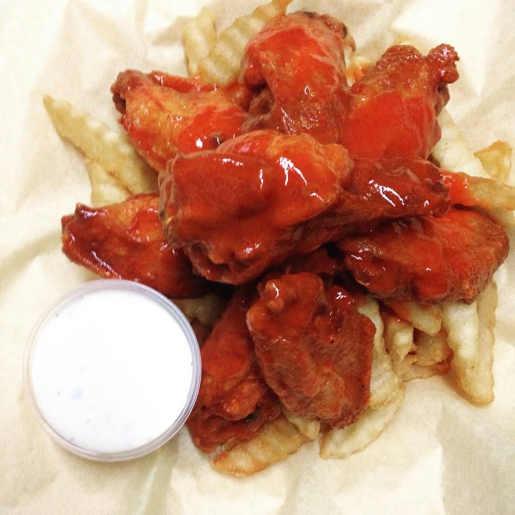 Henrys Bar and Grill | restaurant | 10549 Stanford Ave, Garden Grove, CA 92840, USA | 7145379884 OR +1 714-537-9884