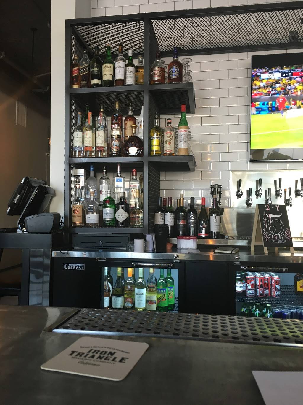 The Diplomat Eatery and Tavern | restaurant | 109 E Lemon Ave, Monrovia, CA 91016, USA | 6262390100 OR +1 626-239-0100