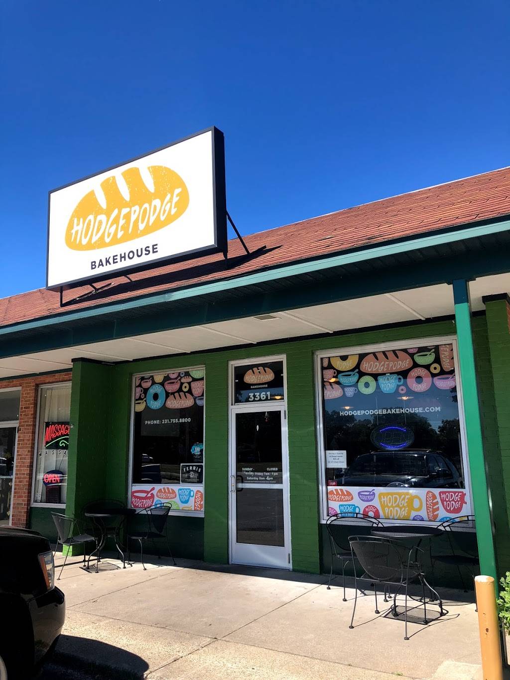 Hodgepodge Bakehouse | bakery | 3361 Mc Cracken St, Muskegon, MI 49441, USA | 2317558800 OR +1 231-755-8800