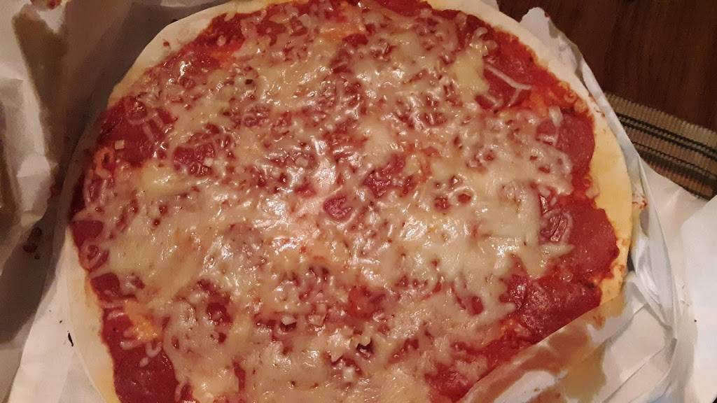 Bucks Pizza | restaurant | 219 Cottage Grove Rd, Madison, WI 53716, USA | 6082228011 OR +1 608-222-8011