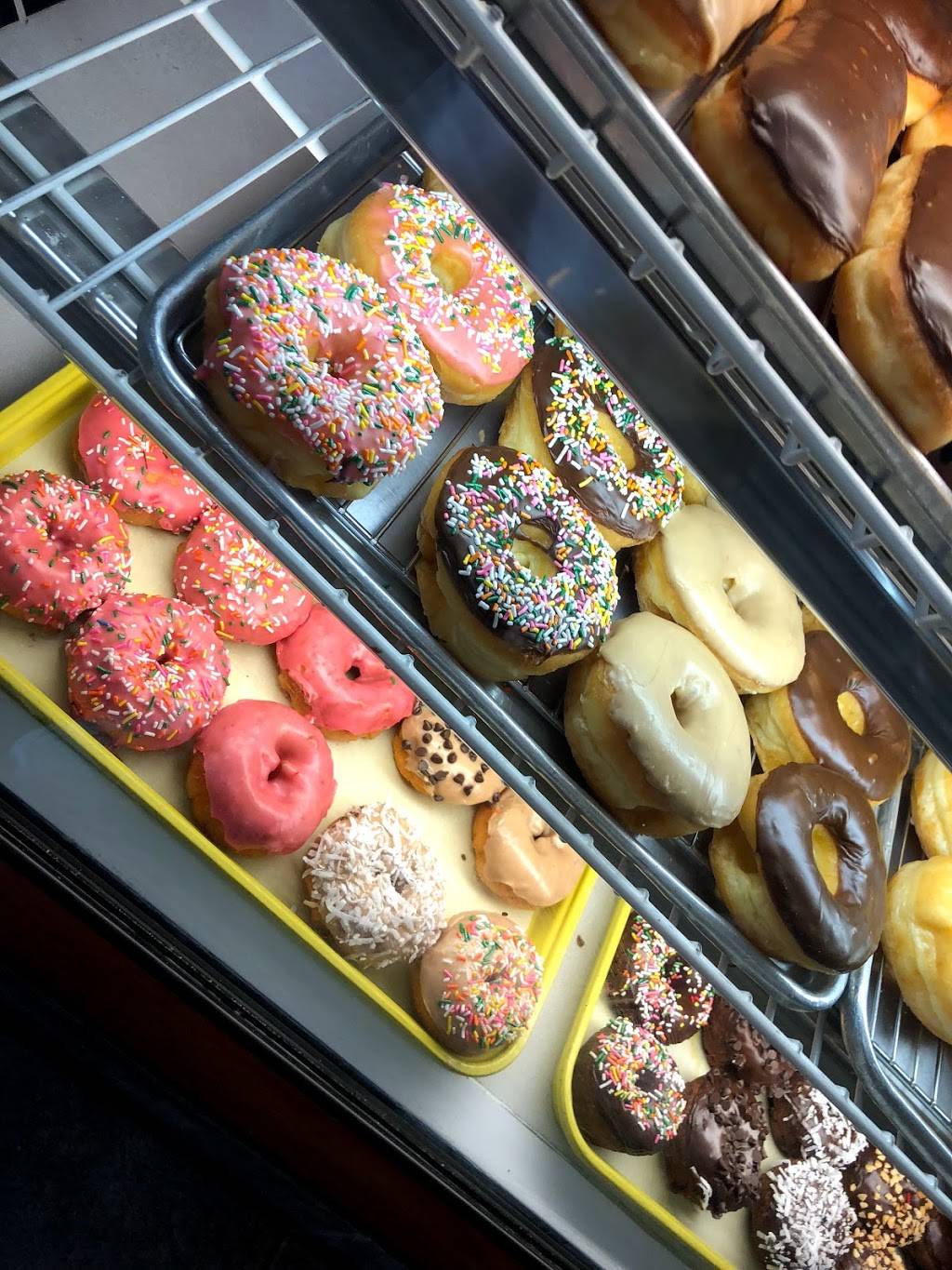 Spudnuts Donuts | bakery | 1710 E Channel Islands Blvd, Oxnard, CA 93033, USA | 8053852999 OR +1 805-385-2999