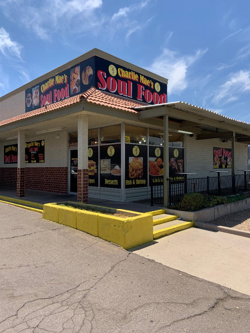 Charlie Maes Soul Food | restaurant | 2019 W Bethany Home Rd, Phoenix, AZ 85015, USA | 6022835672 OR +1 602-283-5672