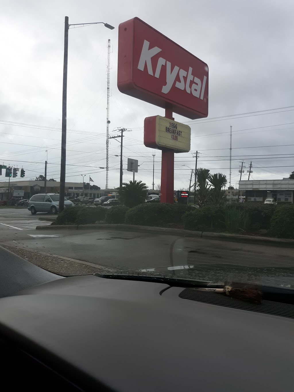 Krystal | meal takeaway | 1706 W Fairfield Dr, Pensacola, FL 32501, USA | 8504328089 OR +1 850-432-8089