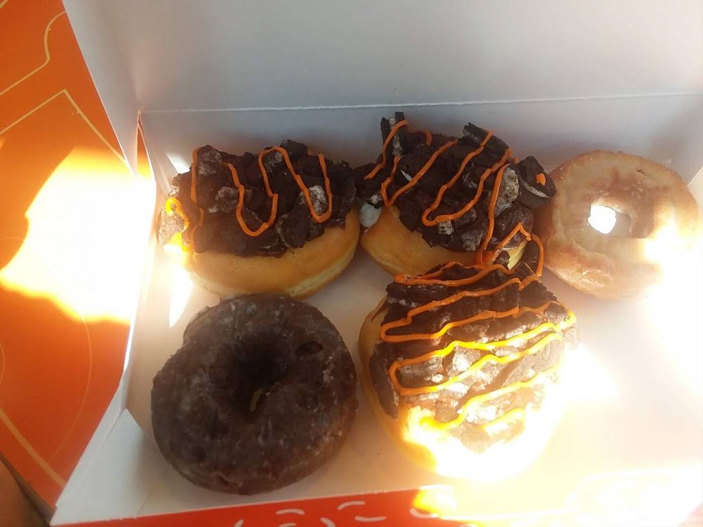 Dunkin | bakery | 712 N Campbell Station Rd, Knoxville, TN 37934, USA | 8656714110 OR +1 865-671-4110