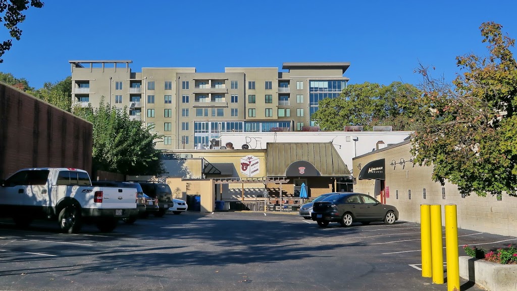 Lucky Bs | restaurant | 609 Tucker St, Raleigh, NC 27603, USA | 9198331310 OR +1 919-833-1310