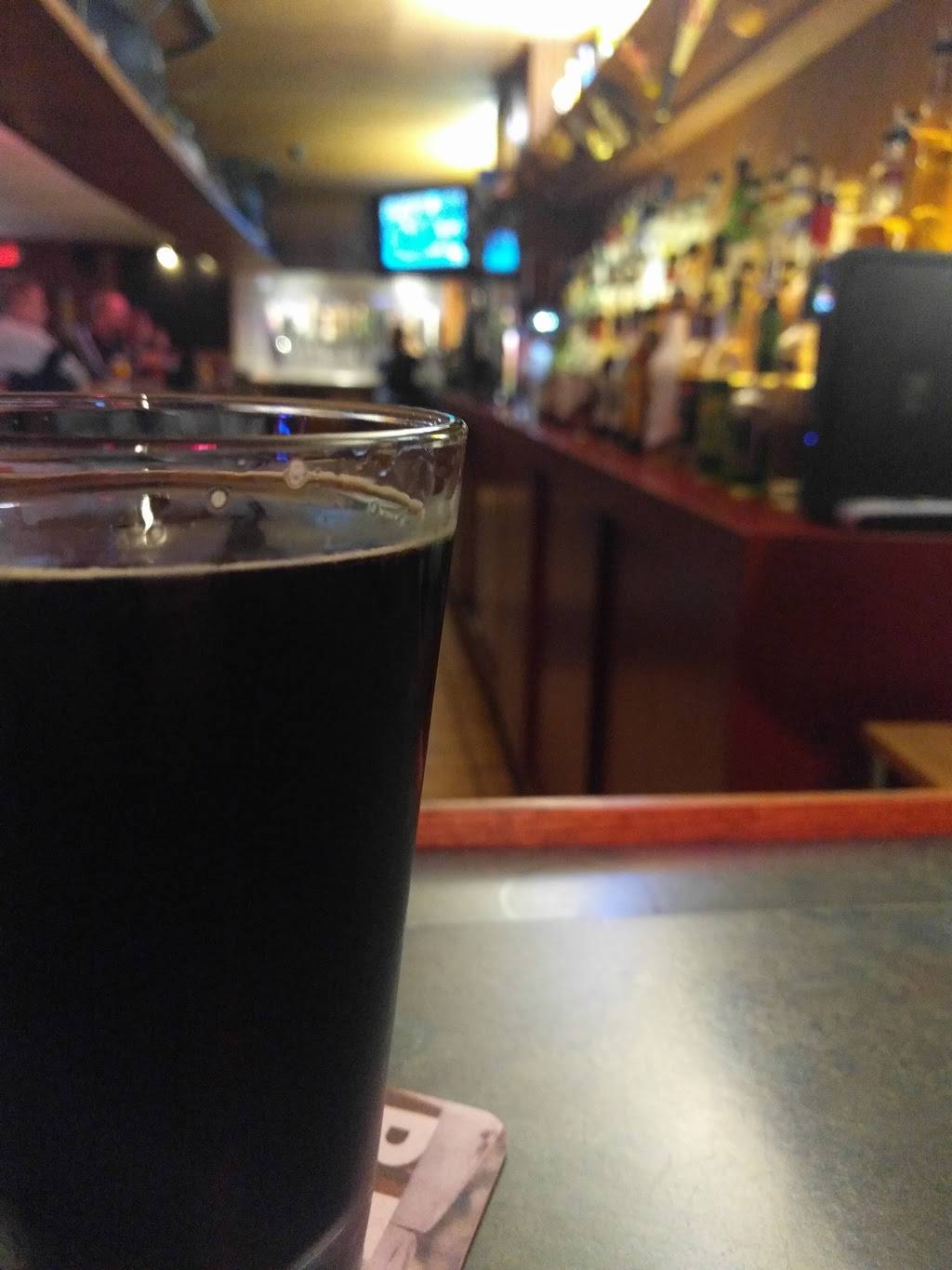 Clubhouse Sports Bar & Grill | restaurant | 2970 6th St #5, Cuyahoga Falls, OH 44221, USA | 3309283837 OR +1 330-928-3837