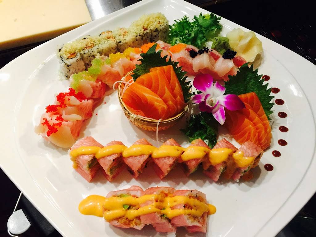 Happy Kitchen & Sushi Bar (open 7 days ） | restaurant | 69 Boone Village, Zionsville, IN 46077, USA | 3177330900 OR +1 317-733-0900