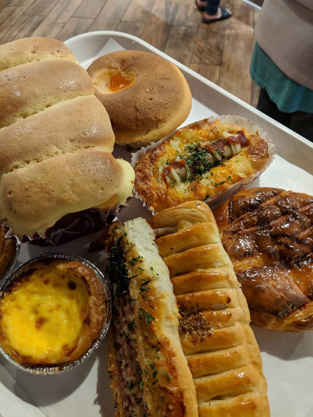 85C Bakery Cafe - Northridge | bakery | 9046 Tampa Ave, Northridge, CA 91324, USA | 8185769885 OR +1 818-576-9885