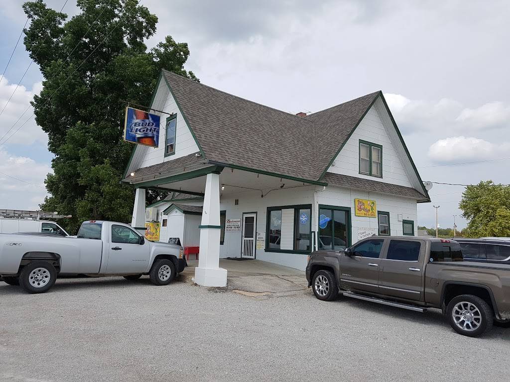 Cori’s Twin Gables | restaurant | 101 State Hwy 47, Marthasville, MO 63357, USA | 6364335048 OR +1 636-433-5048