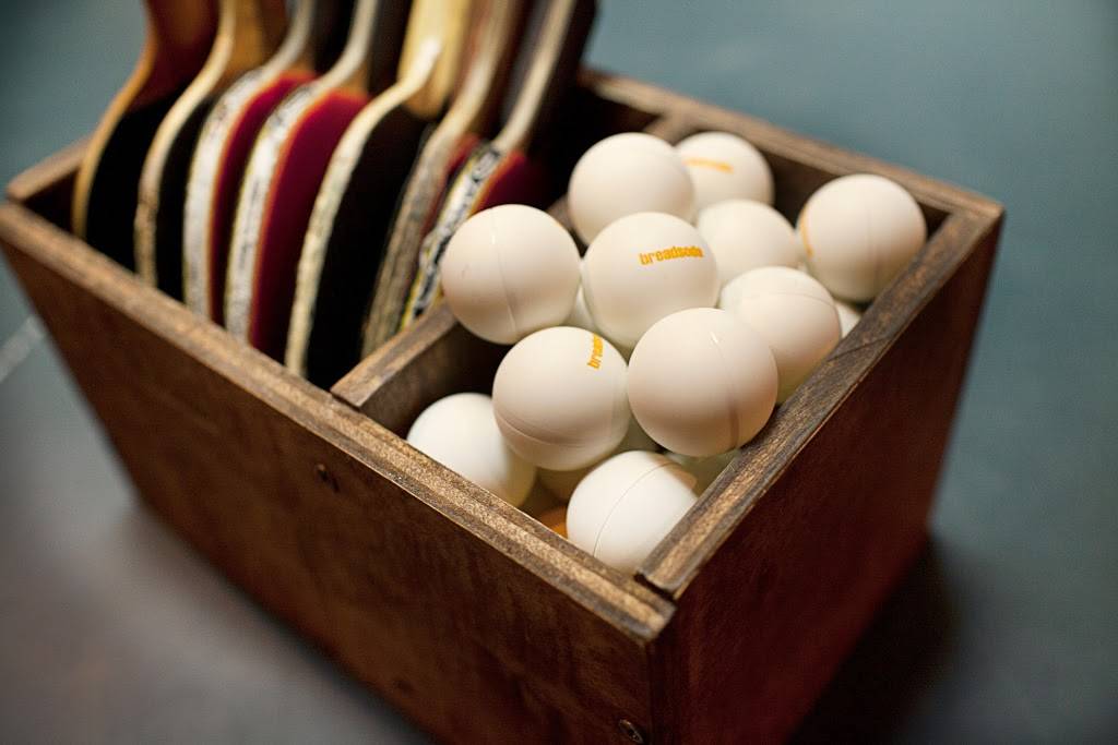 Breadsoda Bar, Deli & Billiards | restaurant | 2233 Wisconsin Ave NW, Washington, DC 20007, USA | 2023337445 OR +1 202-333-7445