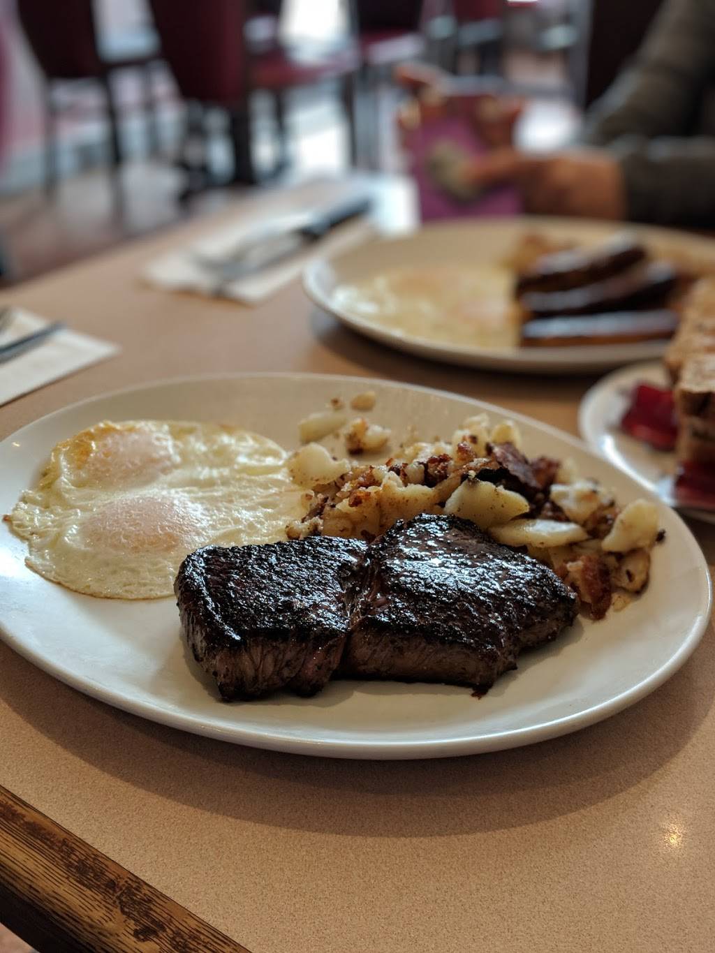 The Tulip Restaurant | restaurant | 1606 Queen St E, Toronto, ON M4L 1G2, Canada | 4164695797 OR +1 416-469-5797