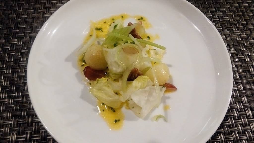 Stages at One Washington | restaurant | 1 Washington St Suite 325, Dover, NH 03820, USA | 6038424077 OR +1 603-842-4077