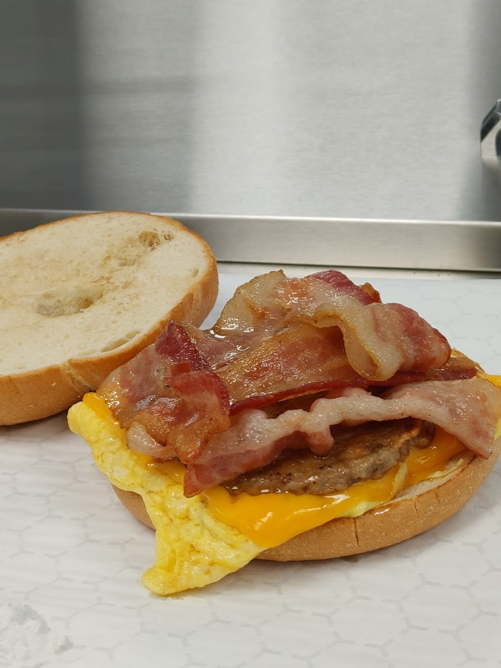 One Stop Deli & Cafe | restaurant | 1547 E Market St Suite 105, Smithfield, NC 27577, USA | 9193001654 OR +1 919-300-1654