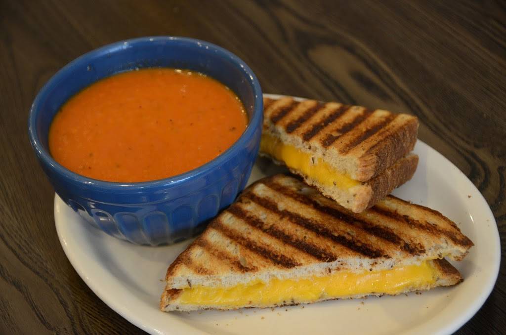 Heavenly Soups | restaurant | 608 Broadway St, Sheboygan Falls, WI 53085, USA | 9202342322 OR +1 920-234-2322