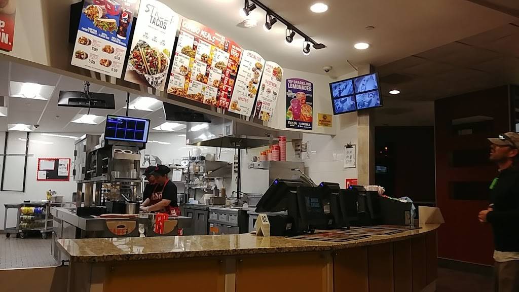 Arbys | restaurant | 100 Sunrise Hwy, Lindenhurst, NY 11757, USA | 6314504448 OR +1 631-450-4448