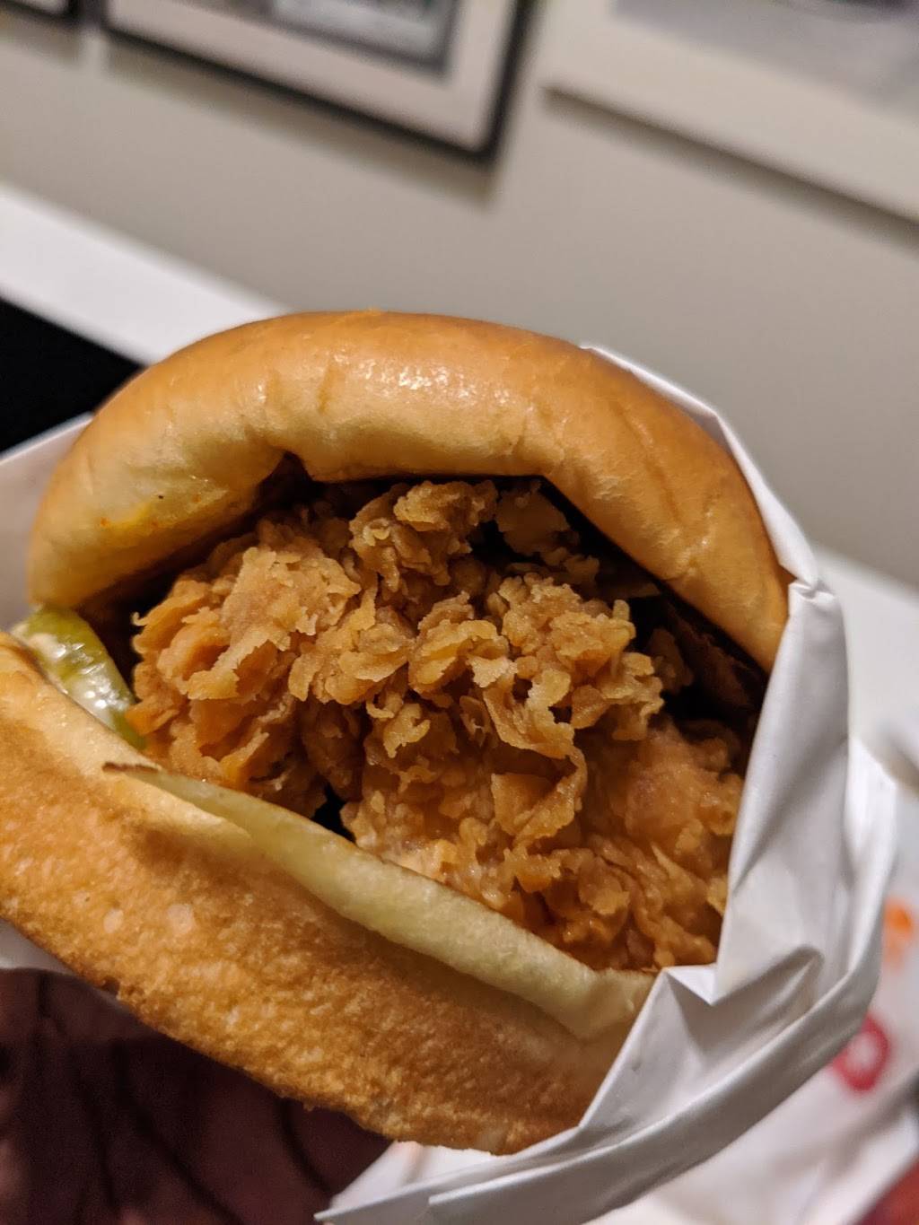 Popeyes Louisiana Kitchen | restaurant | 259 Vandervoort Ave, Brooklyn, NY 11211, USA | 9293376513 OR +1 929-337-6513