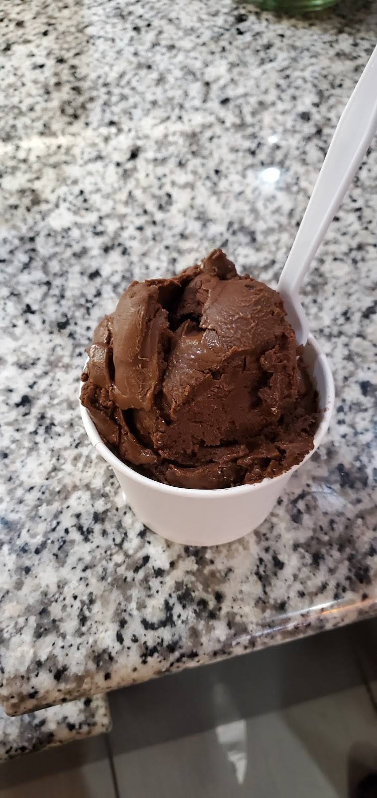 Mister Goodies Homemade Ice Cream | restaurant | 4119 Boonsboro Rd #50, Lynchburg, VA 24503, USA | 4348498339 OR +1 434-849-8339