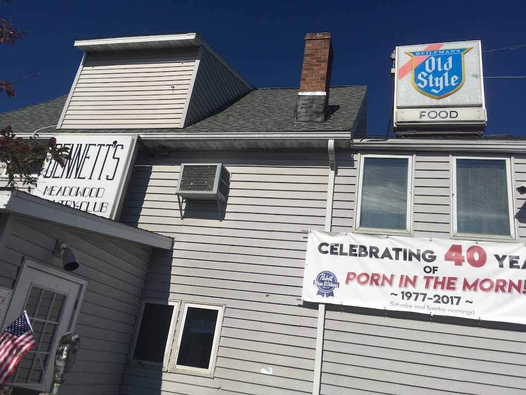 Bennetts Meadowood Country Club | restaurant | 2009 Freeport Rd, Madison, WI 53711, USA | 6082713827 OR +1 608-271-3827