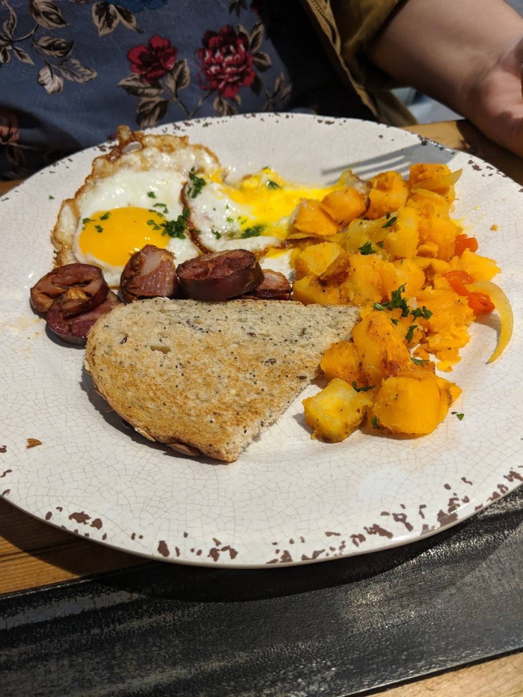 Azorean Cafe | restaurant | 4715 Liberty Ave, Pittsburgh, PA 15224, USA | 4125864241 OR +1 412-586-4241