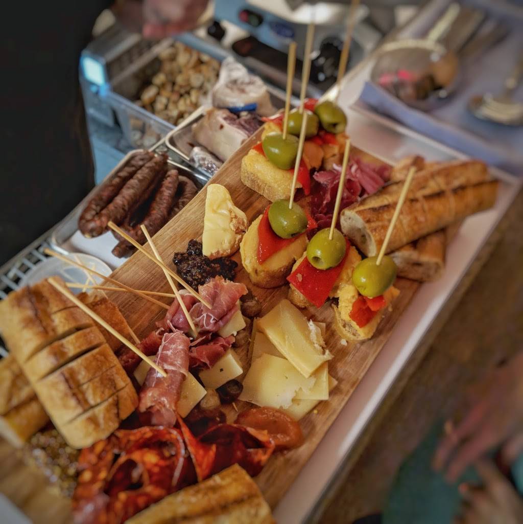 Bar Biscay | restaurant | 1450 W Chicago Ave, Chicago, IL 60642, USA | 3124558900 OR +1 312-455-8900