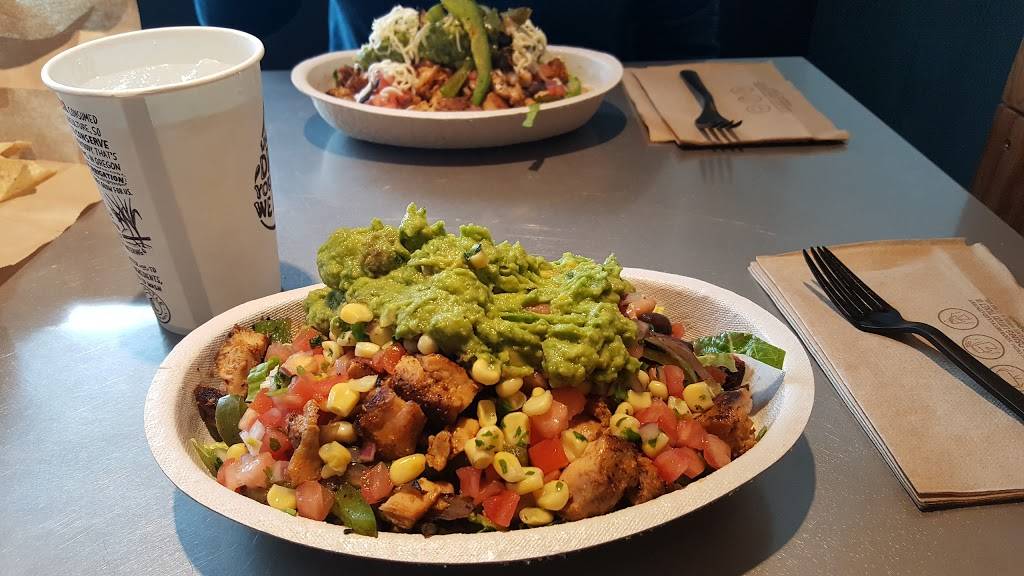 Chipotle Mexican Grill | restaurant | 3040 Scottsville Rd B, Bowling Green, KY 42104, USA | 2707822377 OR +1 270-782-2377