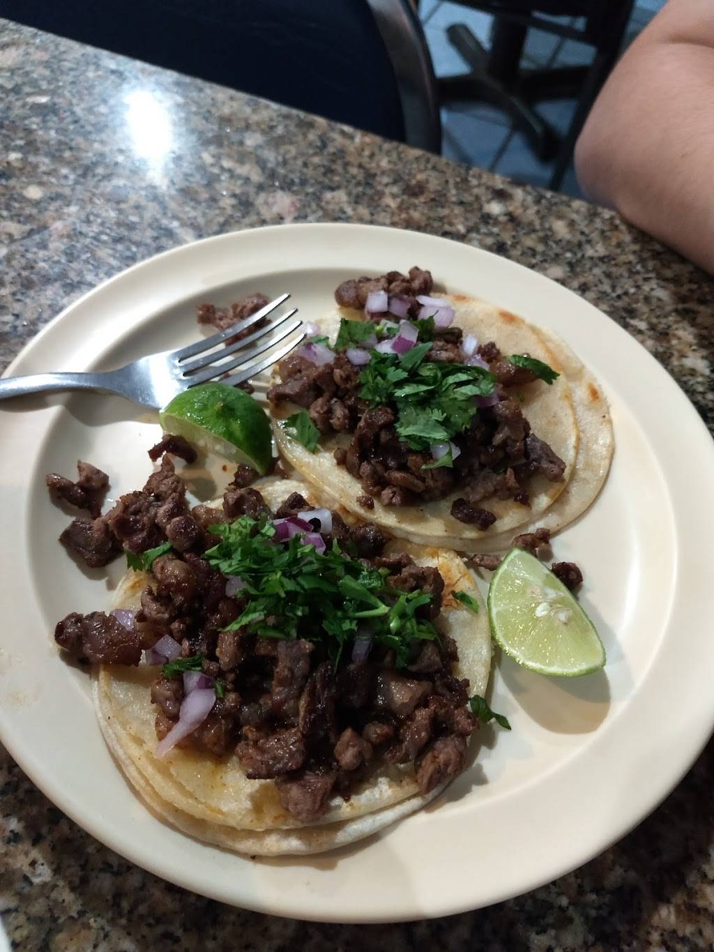 Mariscos Las Playitas | restaurant | 10957 W Buckeye Rd, Cashion, AZ 85329, USA | 6239071301 OR +1 623-907-1301