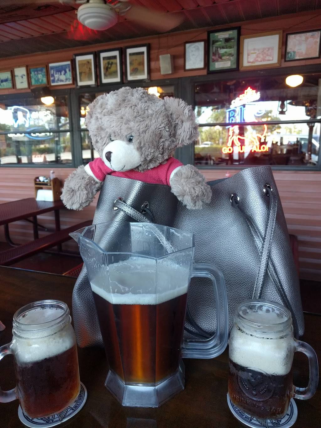 Buffalo Chips Restaurant | restaurant | 26620 Old 41 Rd, Bonita Springs, FL 34135, USA | 2399471000 OR +1 239-947-1000