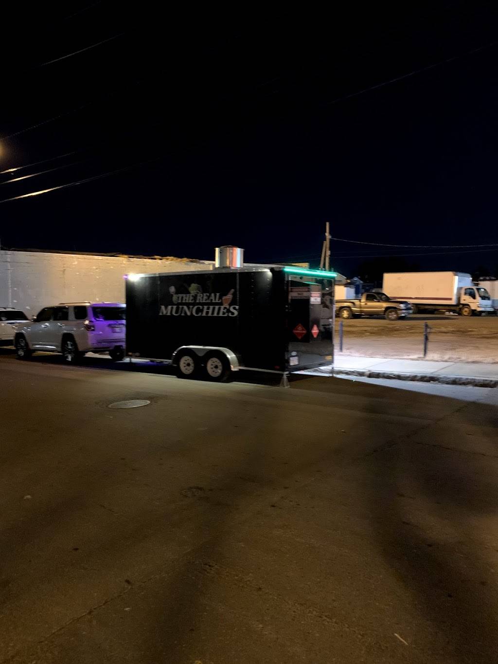 The Real Munchies | restaurant | 445 Haverhill St, Lawrence, MA 01841, USA | 9392266400 OR +1 939-226-6400