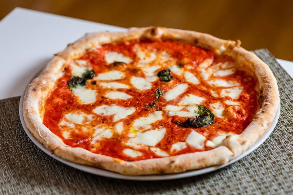 Real Italian Gusto | restaurant | 24 High St, Medford, MA 02155, USA | 7813961656 OR +1 781-396-1656