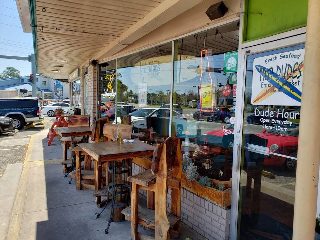 Two Dudes Seafood Restaurant | restaurant | 22 Seminole Rd, Atlantic Beach, FL 32233, USA | 9042462000 OR +1 904-246-2000