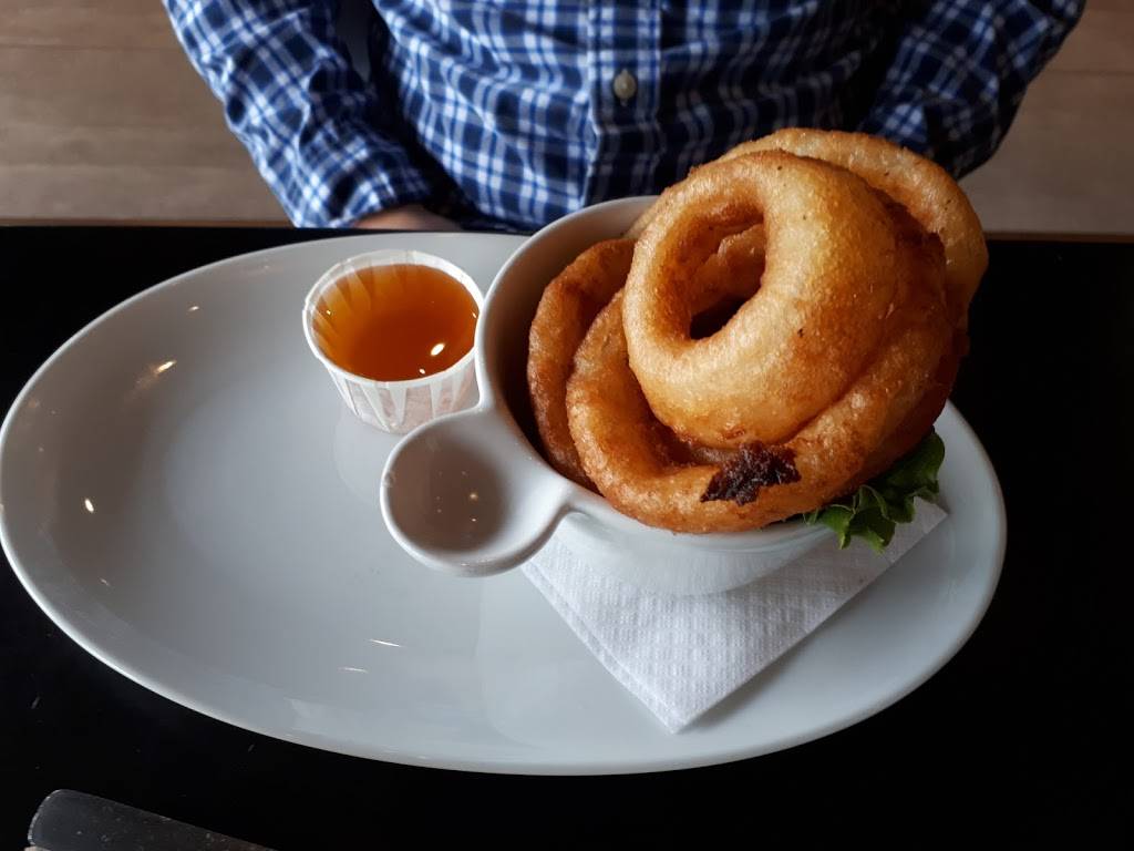 Chez Victor | restaurant | 5050 Boulevard Wilfrid-Hamel Local 400, Québec, QC G2E 5X5, Canada | 4186518187 OR +1 418-651-8187