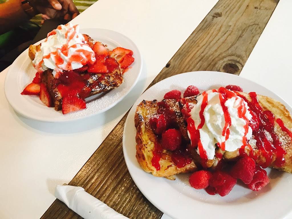 Matties Delectable Desserts | bakery | 8444 International Dr, Orlando, FL 32819, USA | 4077359550 OR +1 407-735-9550