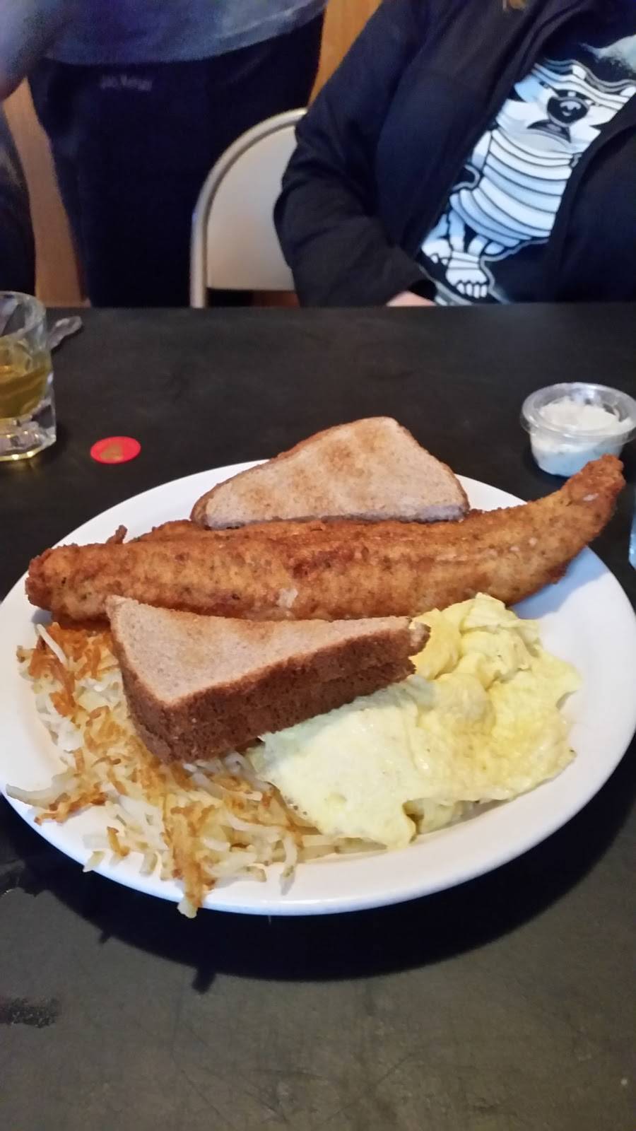 Squirrels Nest | restaurant | 2655 US-51, McFarland, WI 53558, USA | 6088380293 OR +1 608-838-0293