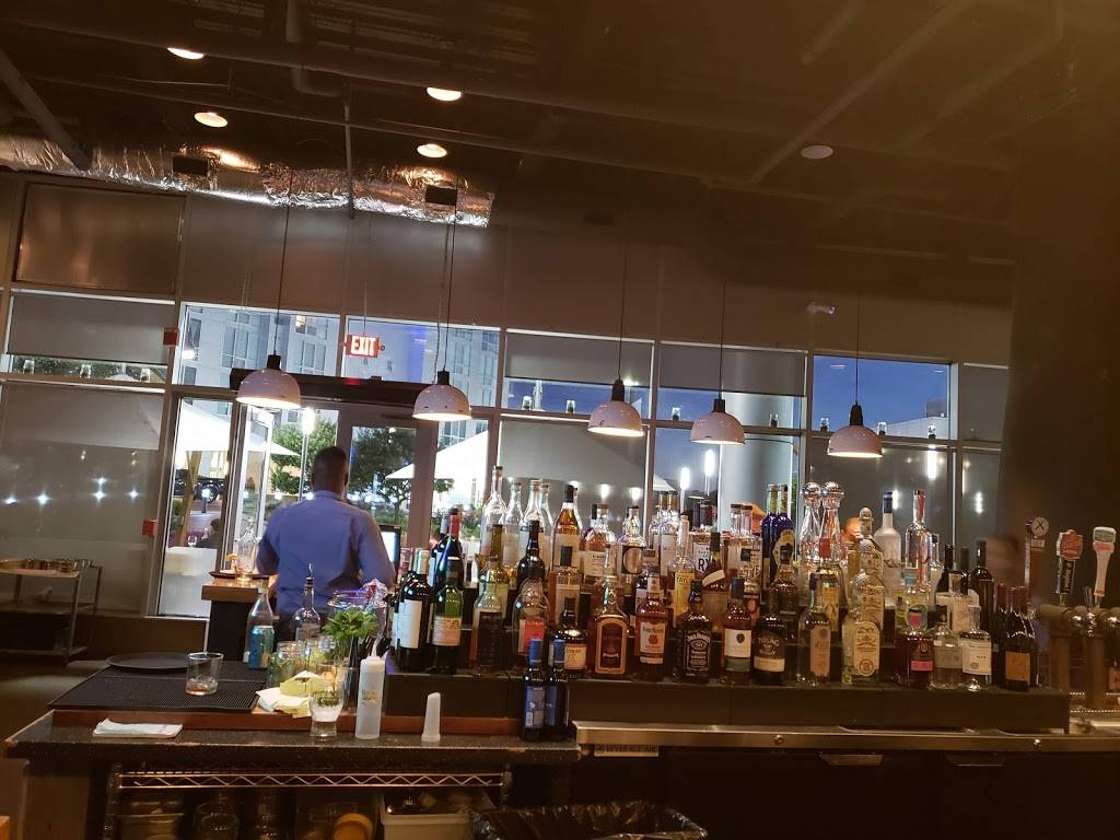 Boothbay Lobster Company | restaurant | 14 Harbor Point Rd, Stamford, CT 06902, USA | 2038709565 OR +1 203-870-9565