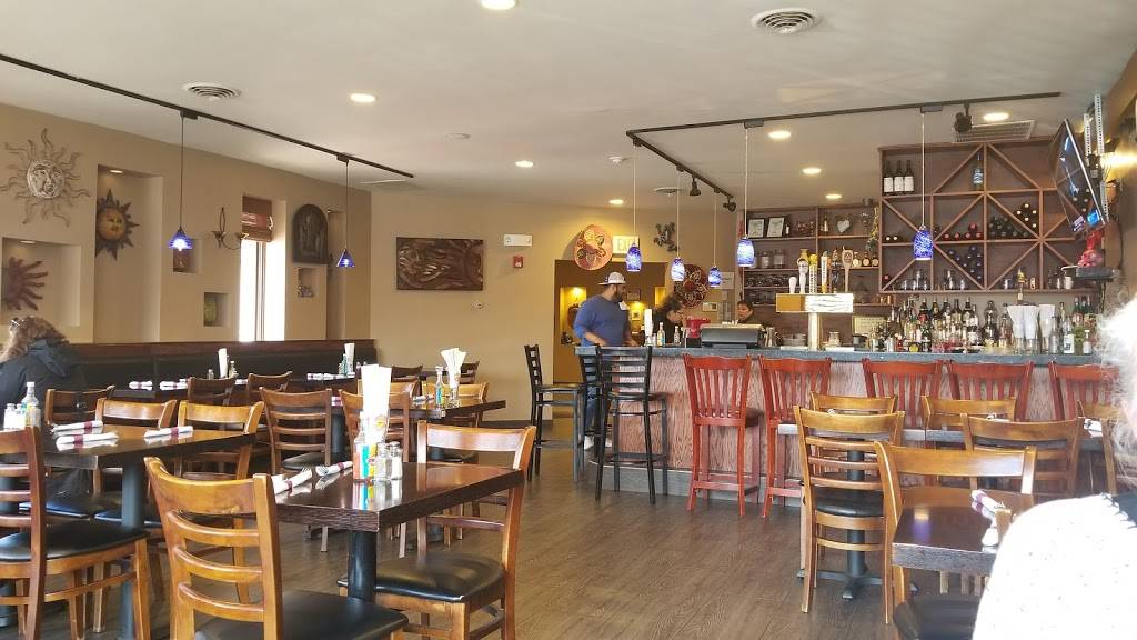 Mi Tierra | restaurant | 48 Russell St, Hadley, MA 01035, USA | 4135879820 OR +1 413-587-9820