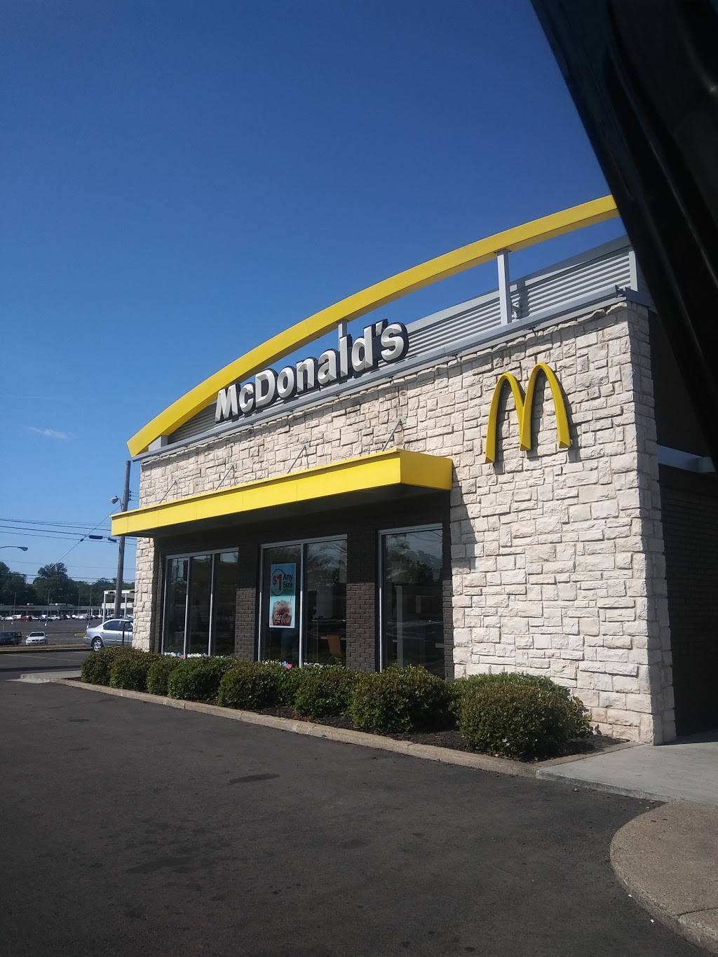 McDonalds | cafe | 1861 S 3rd St, Memphis, TN 38109, USA | 9017743339 OR +1 901-774-3339