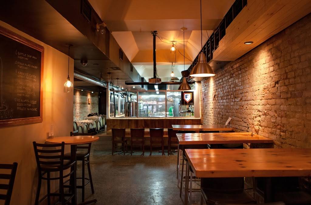 Folly Brewpub | restaurant | 928 College St, Toronto, ON M6H 1A4, Canada | 4165337272 OR +1 416-533-7272