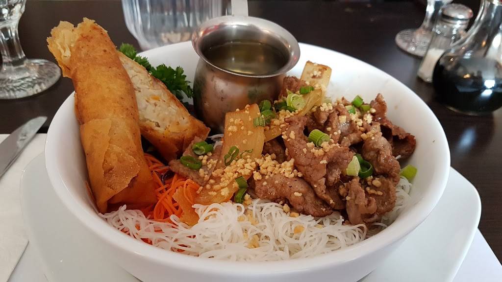 Soriya | restaurant | 310 Rue Champlain, Saint-Jean-sur-Richelieu, QC J3B 6W2, Canada | 4503496336 OR +1 450-349-6336