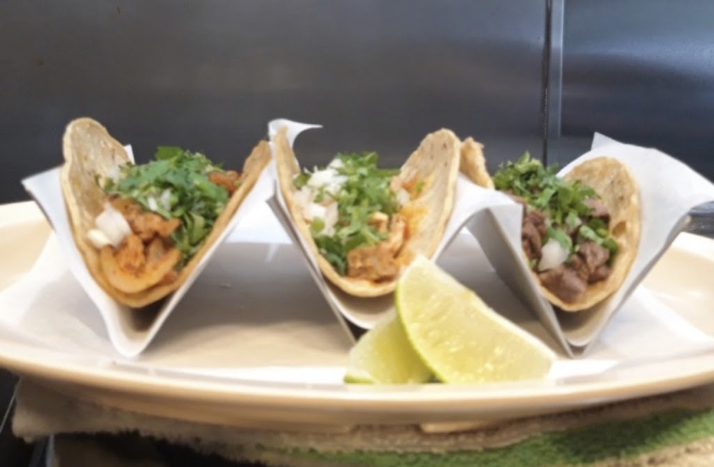 Cascabel Taco Joint | restaurant | 2943 IL-19, Chicago, IL 60618, USA | 7736541350 OR +1 773-654-1350