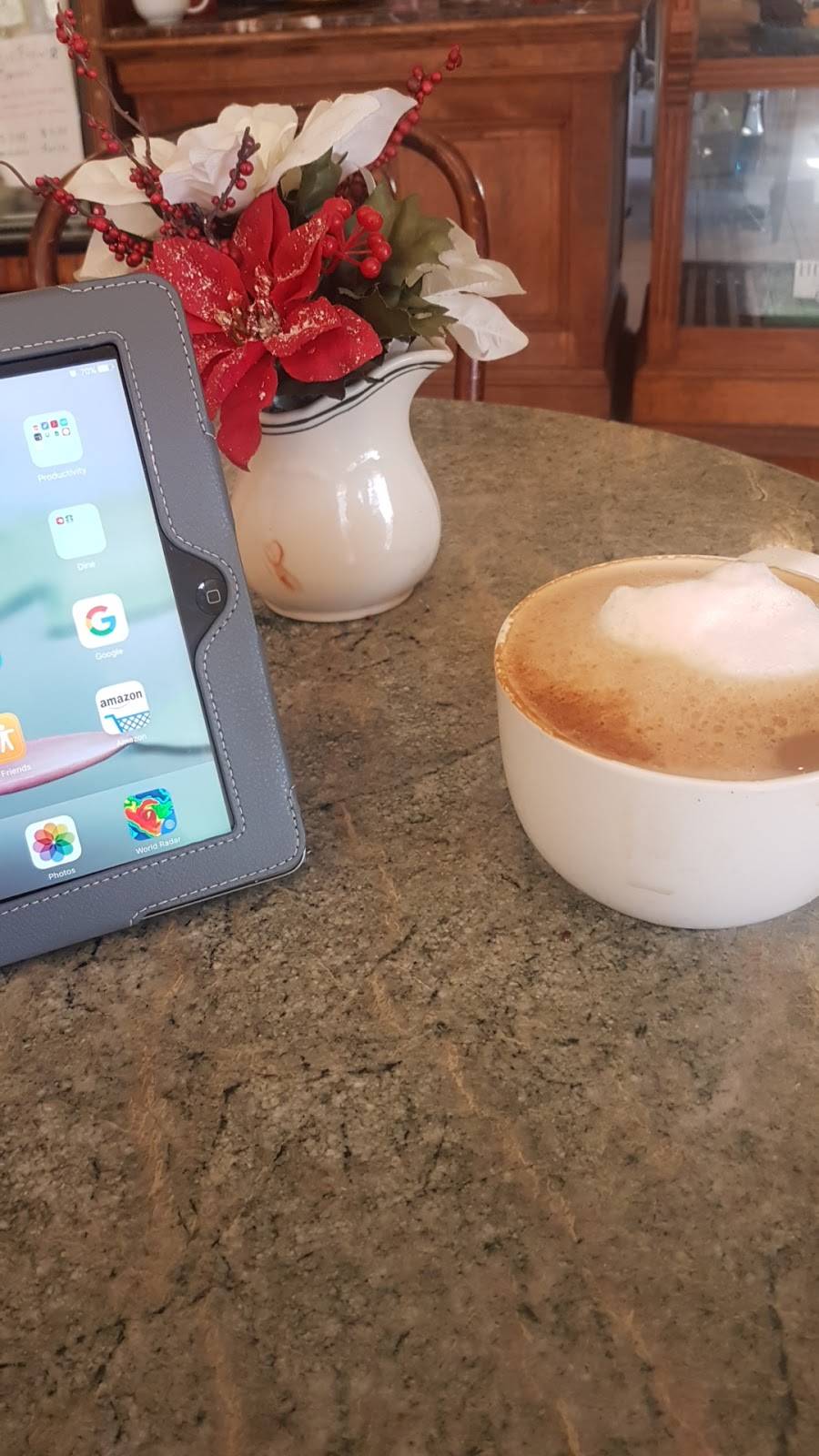 Deja Brew | cafe | 763 Edgewood Ave, New Haven, CT 06515, USA | 2033891518 OR +1 203-389-1518