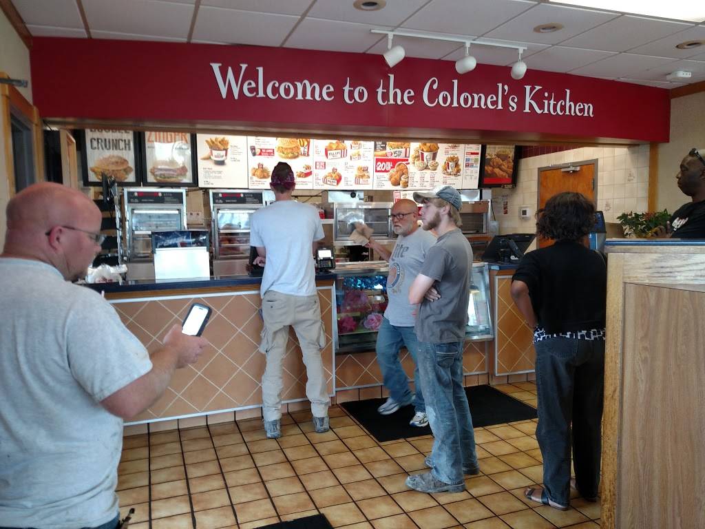 KFC | restaurant | 1957 M-139, Highway, Benton Harbor, MI 49022, USA | 2699250083 OR +1 269-925-0083